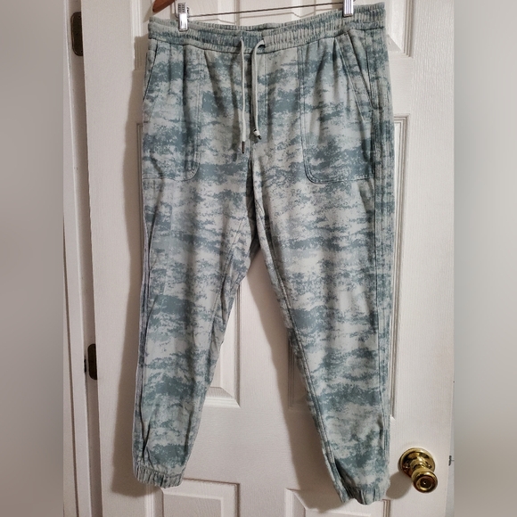 Athleta Pants - Athleta Farallon Jogger in Fog Camo Grey